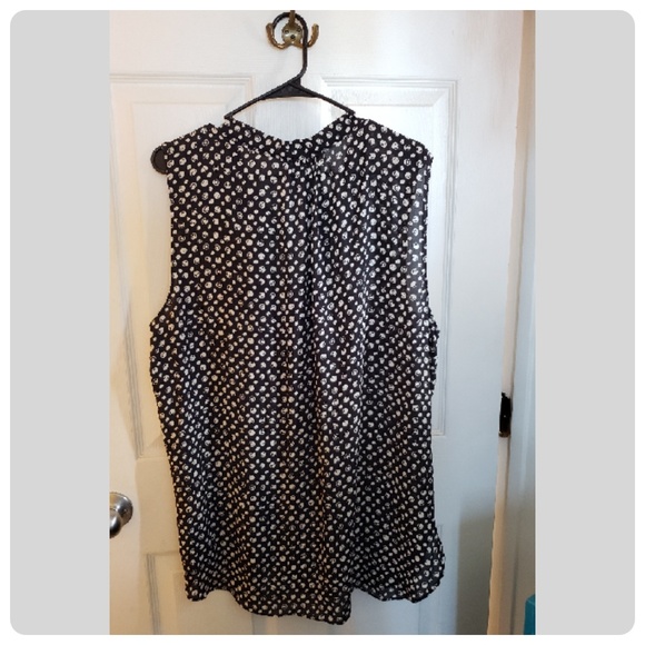 H&M Top - Picture 2 of 2